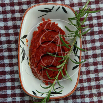 Tatlı Biber Salçası